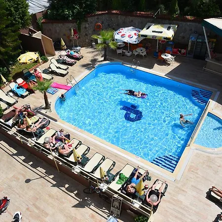 מלון Park (adults Only) 2*